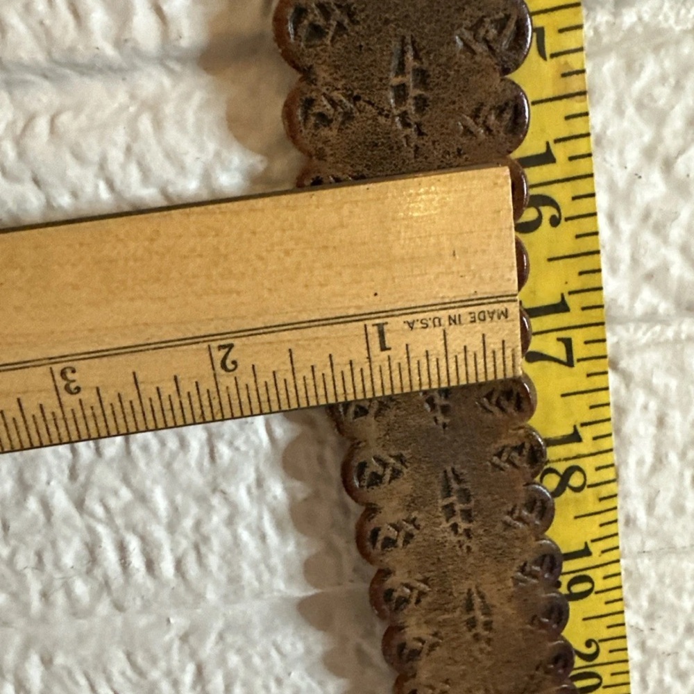 Vintage GAP MADE IN ITALY Buckle Brown Tooled Floral Leather Belt Medium - Picture 2 of 5